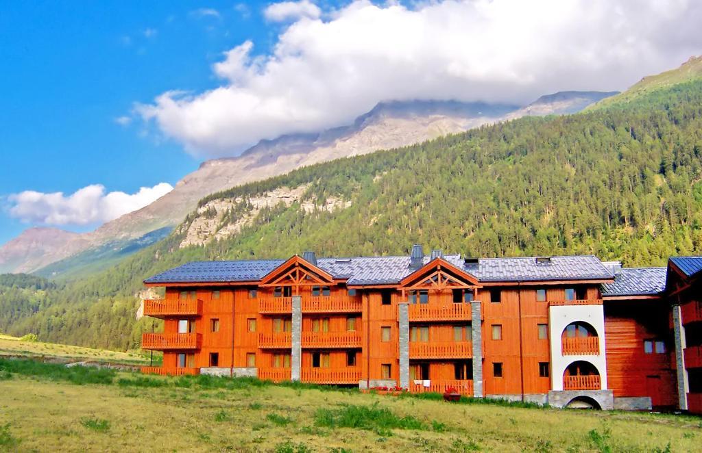 Residence Les Balcons De Val Cenis Le Haut Lanslevillard Buitenkant foto